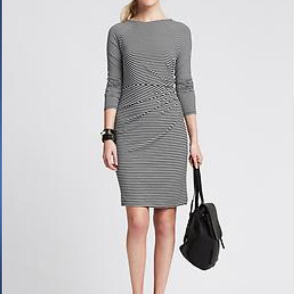 NWT Banana Republic Women Midi Sheath Dress Black and White Striped Rushed ZipXL